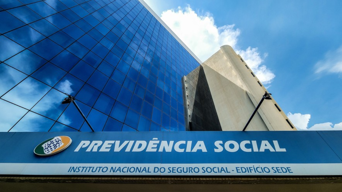 Governo anuncia plano para devolver recursos desviados de fraudes no INSS Operação Sem Desconto revelou fraudes bilionárias em benefícios do INSS; governo busca forma de ressarcir aposentados e reforçar sistema contra golpes.
