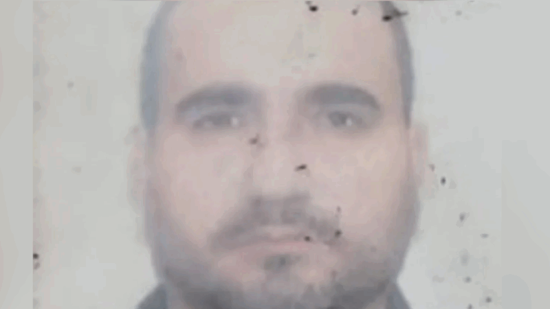 Feminicídio no Recife: alagoano é suspeito de matar companheira com 16 facadas Foragido da Justiça de Alagoas, homem é acusado de assassinar companheira com 16 facadas após fim de relacionamento no Recife.