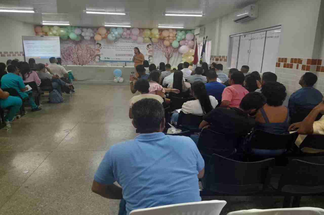 Polícia Civil reforça compromisso com a infância em encontro no Sertão de Alagoas Delegada Bárbara Arraes representou a instituição em evento voltado à proteção de crianças e adolescentes em São José da Tapera.